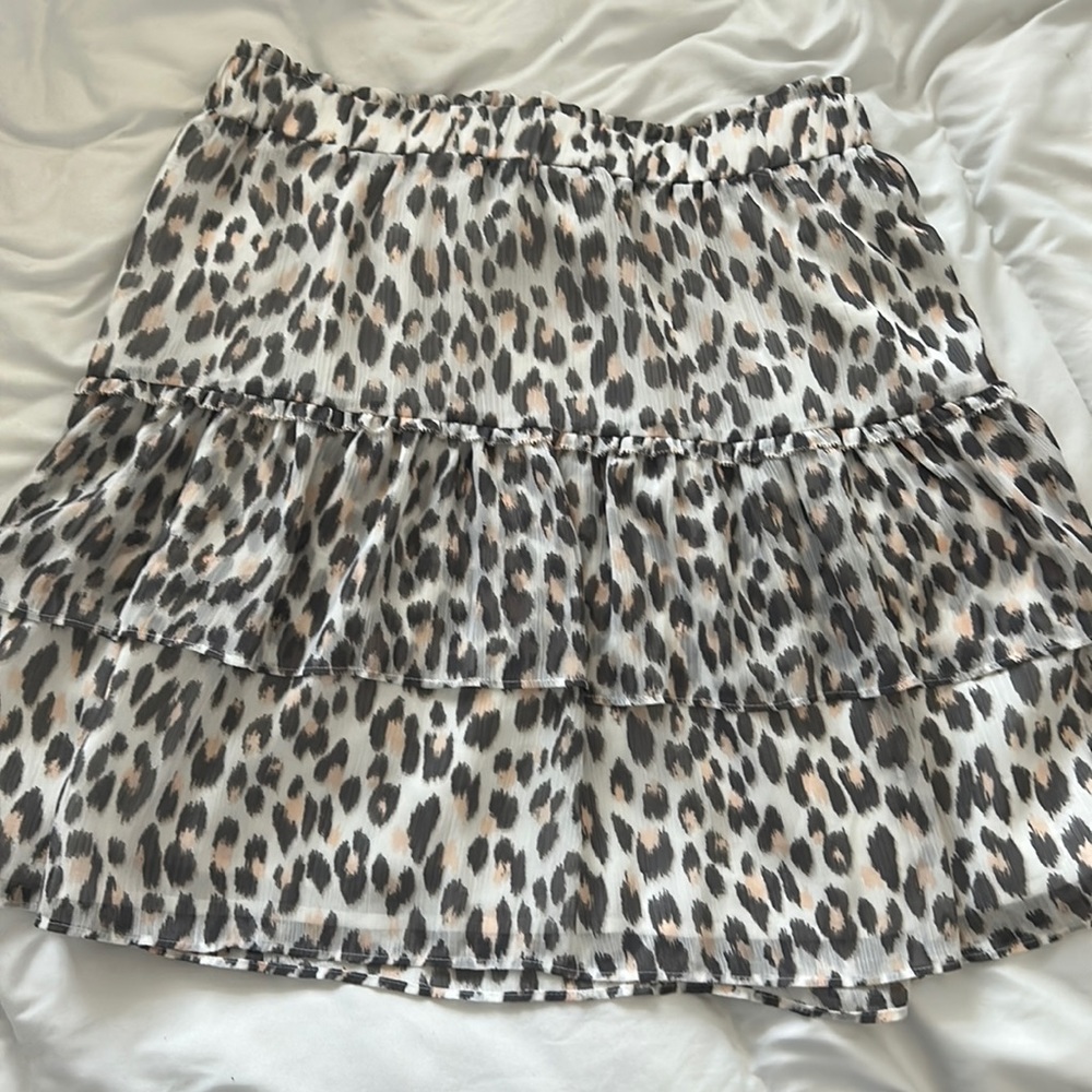 Loft mid thigh skirt